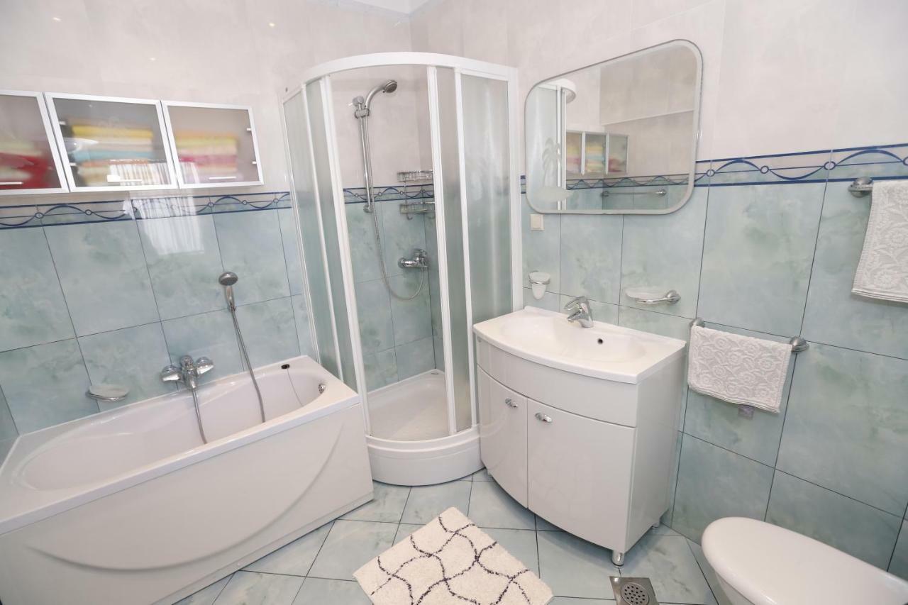 Apartment Bojan With Terrace And Sea View Baska  Bagian luar foto