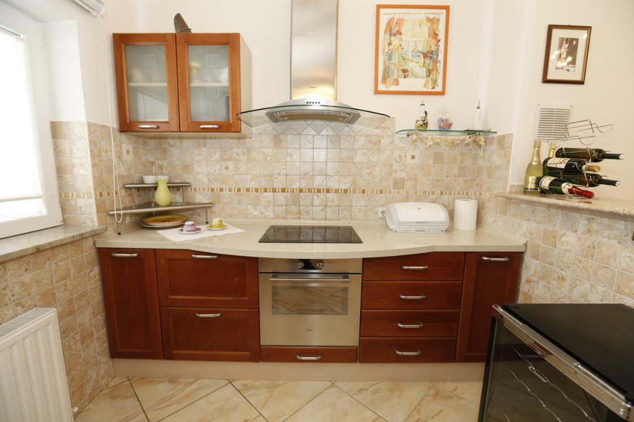 Apartment Bojan With Terrace And Sea View Baska  Bagian luar foto