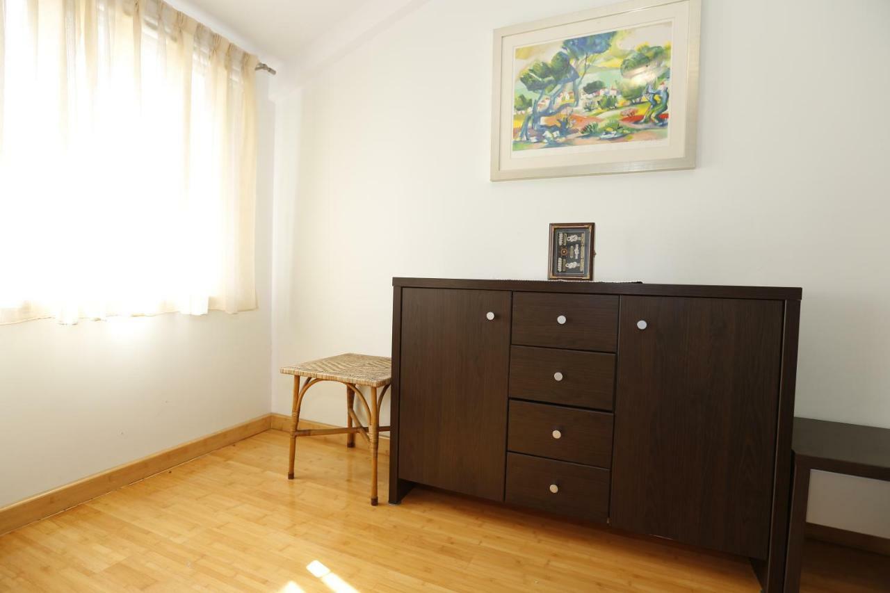 Apartment Bojan With Terrace And Sea View Baska  Bagian luar foto